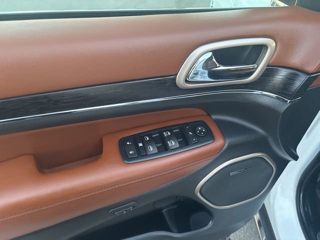 Used 2016 Jeep Grand Cherokee Summit w/ Skid Plate Group image 16