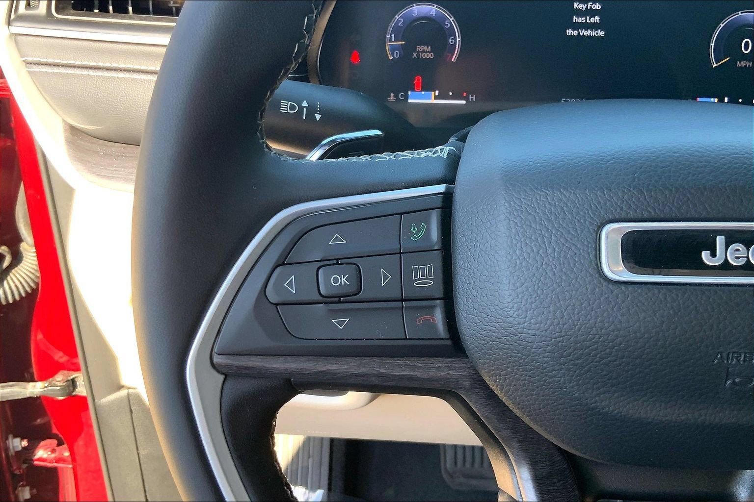 Certified 2023 Jeep Grand Cherokee L Limited w/ Black Appearance Package AWD/4WD image 23