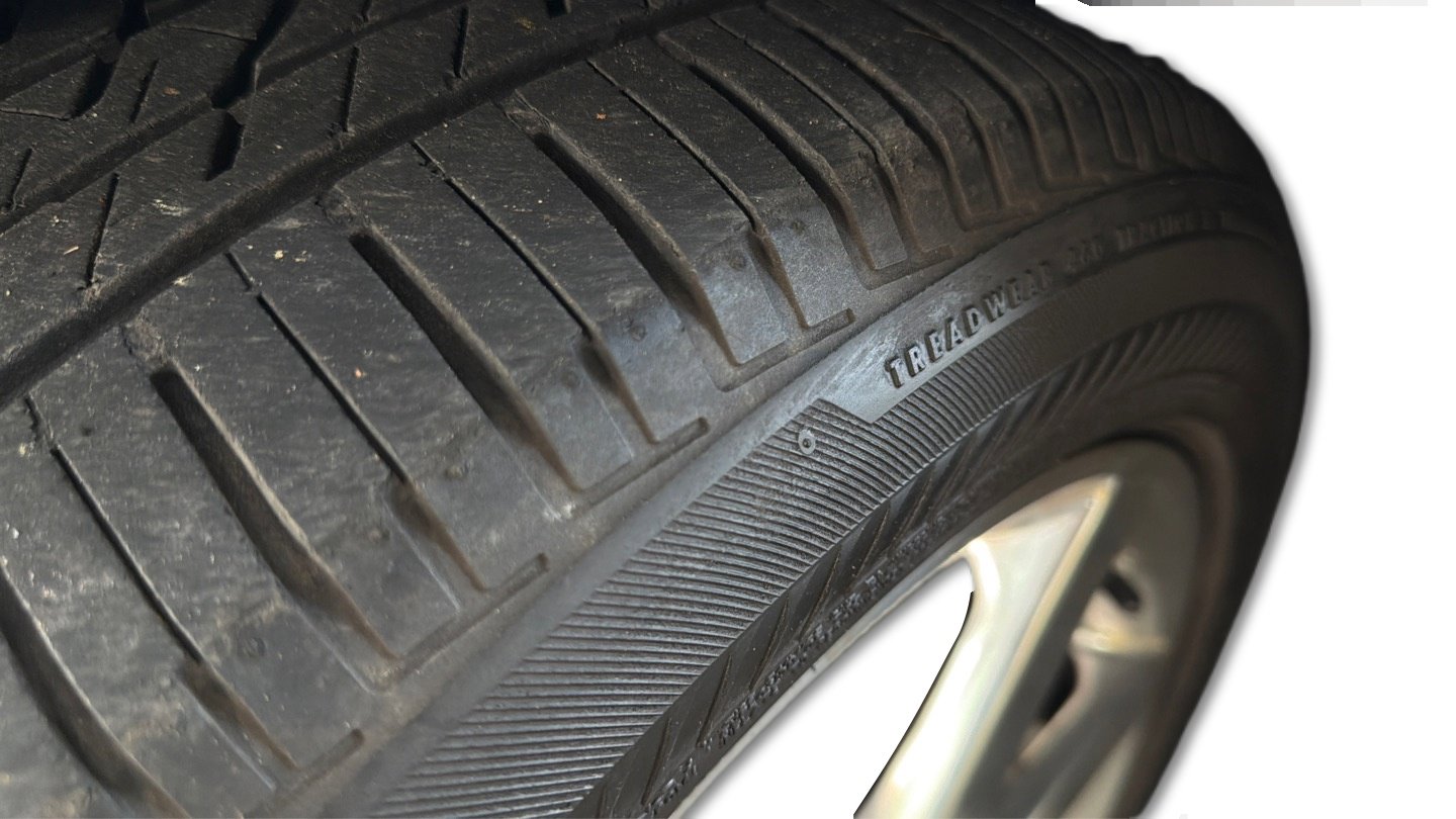 Used 2004 Cadillac XLR RWD image 42