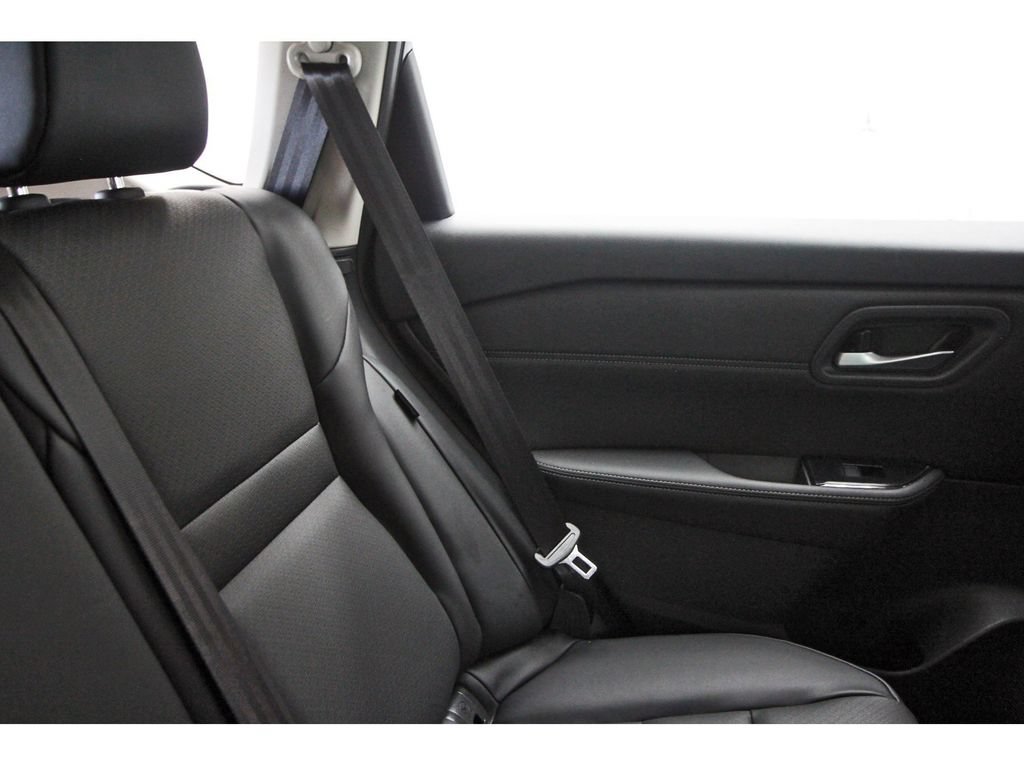 New 2026 Nissan Rogue Dark Armor FWD image 10