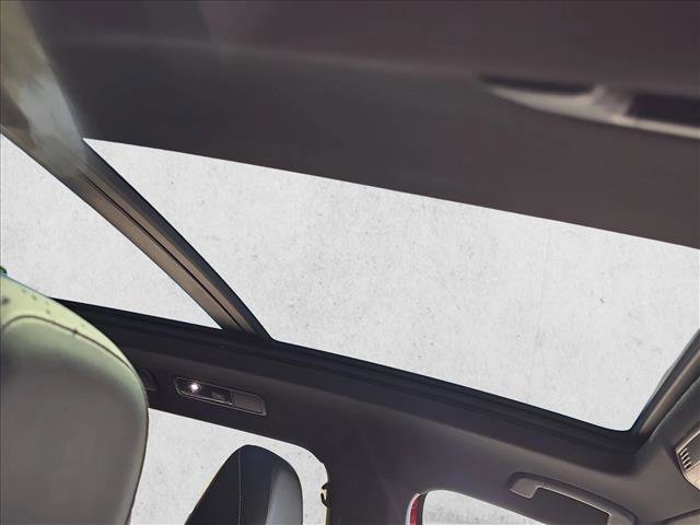 Used 2024 Volkswagen Tiguan SE R-Line image 23