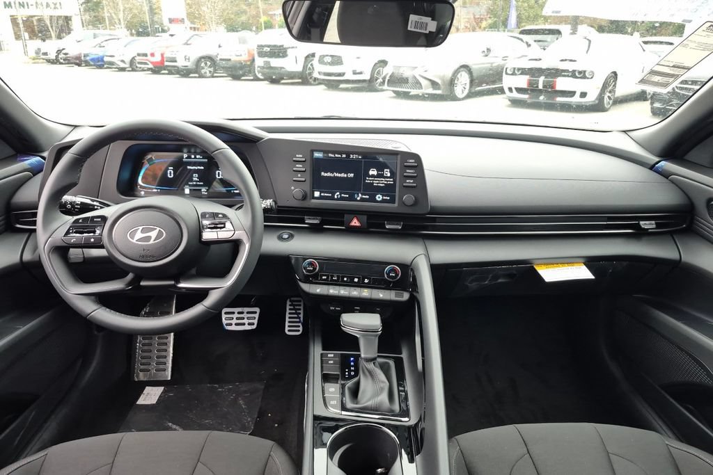 New 2026 Hyundai Elantra SEL Sport FWD image 20