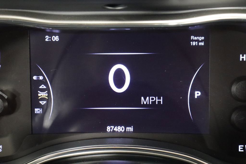 Used 2015 Jeep Grand Cherokee Limited w/ Luxury Group II AWD/4WD image 42