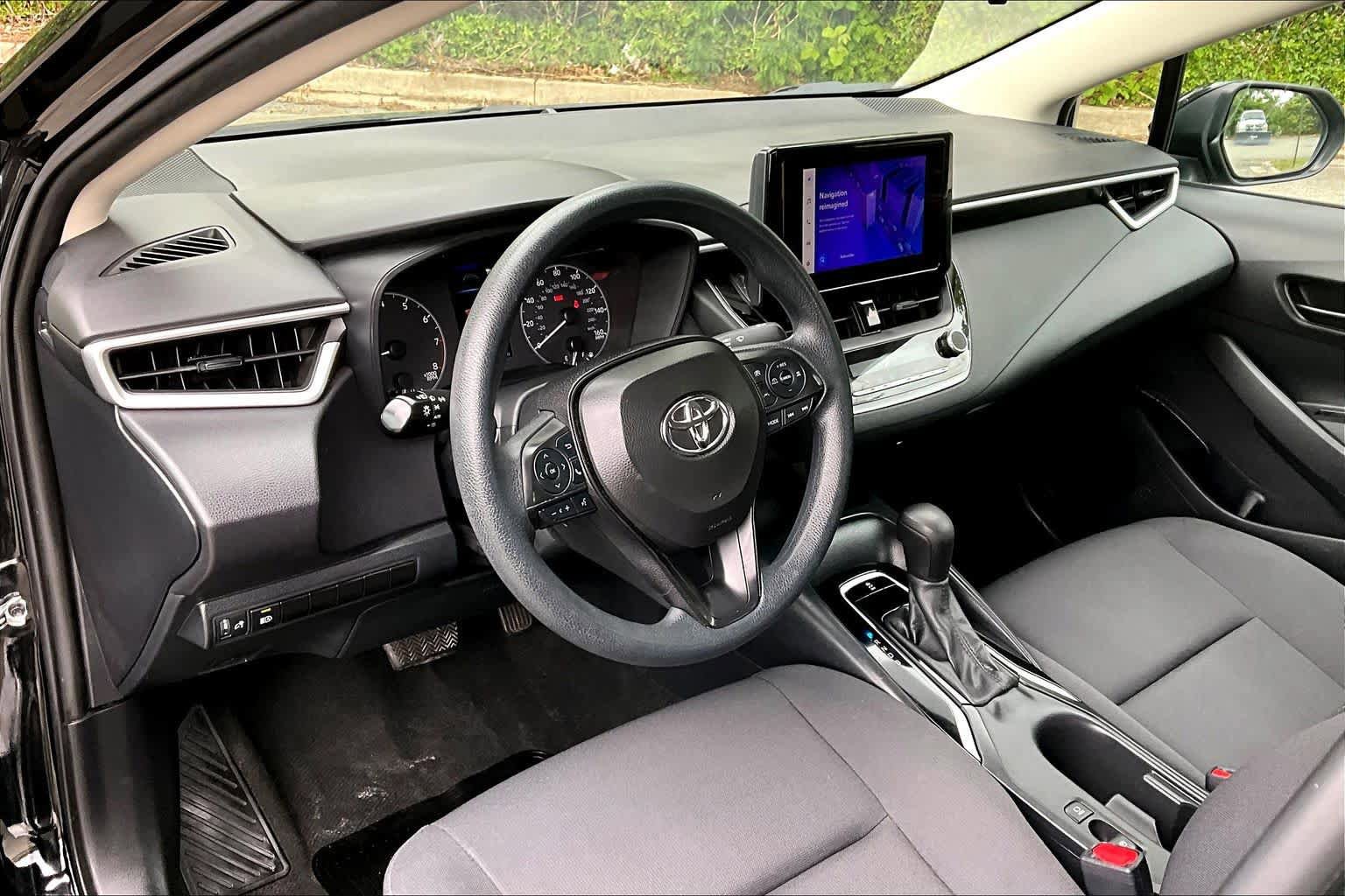 Used 2024 Toyota Corolla LE FWD image 18