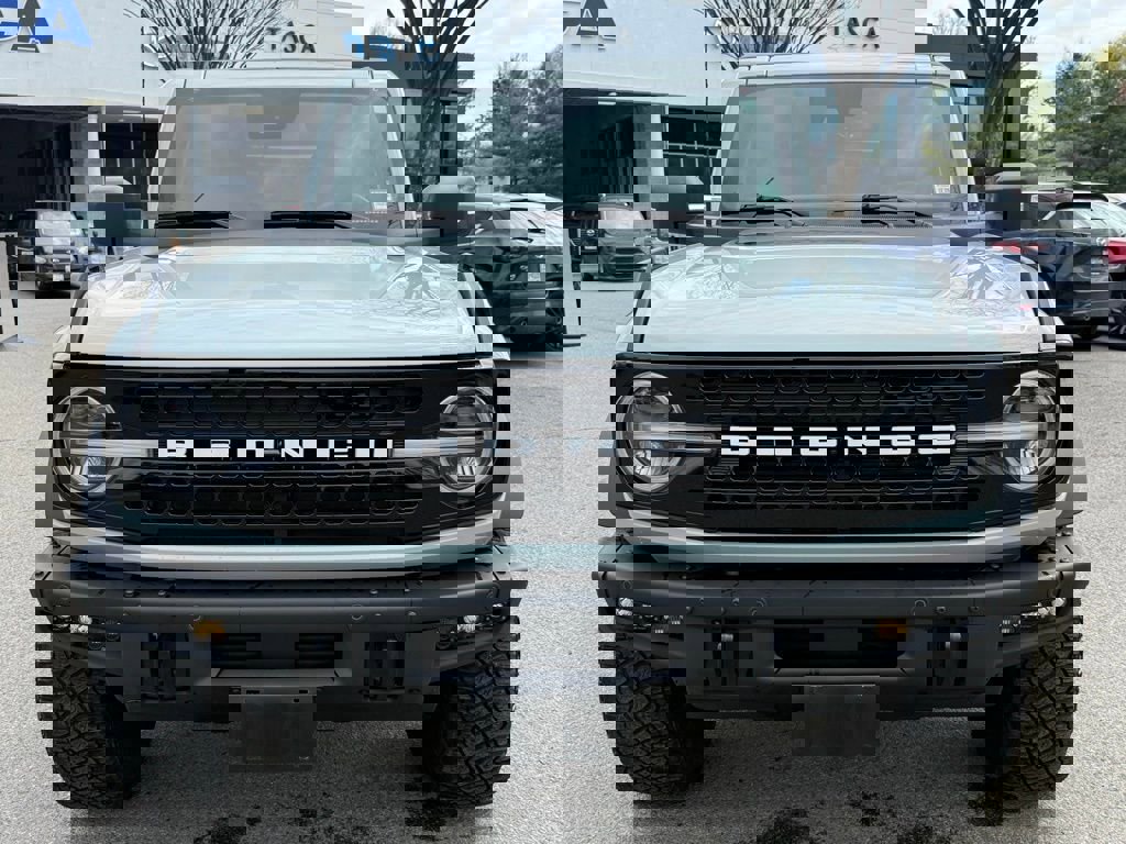 Used 2022 Ford Bronco Wildtrak image 3