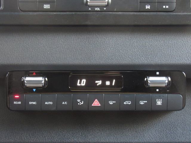 Used 2024 Mercedes-Benz Sprinter 2500 image 29