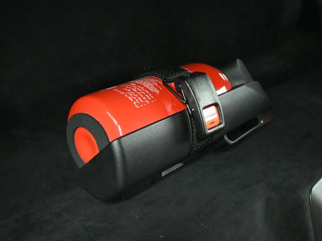 Used 2024 Lamborghini Huracan STO image 29