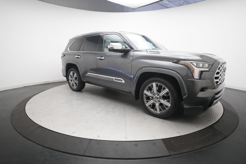 Used 2023 Toyota Sequoia Capstone AWD/4WD image 36
