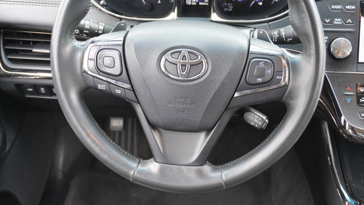 Used 2013 Toyota Avalon Limited image 26