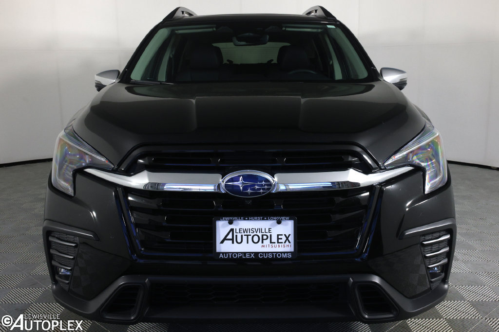 Used 2023 Subaru Ascent Limited w/ Technology Package AWD/4WD image 2