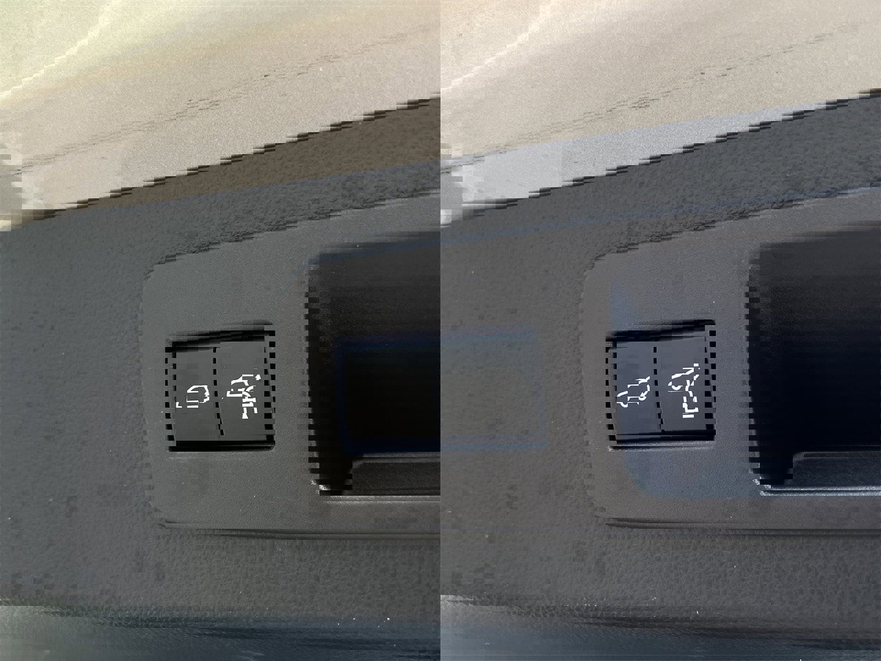 Used 2023 Lexus LX 600 F Sport image 33