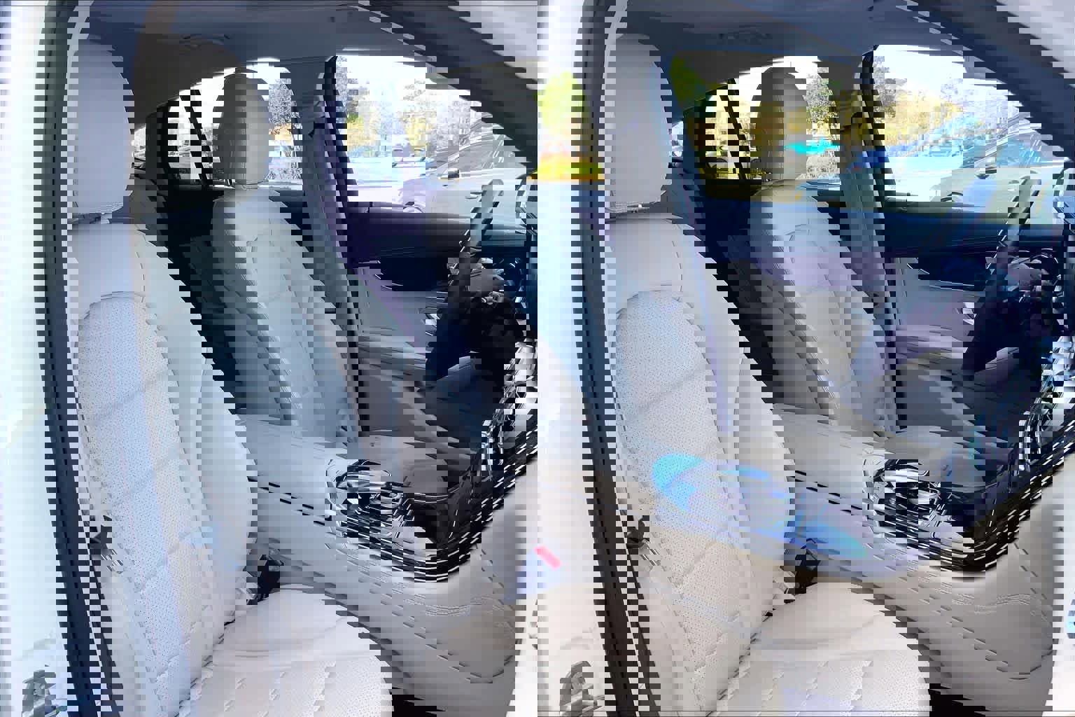 Used 2017 Mercedes-Benz GLC 300 4MATIC Coupe image 8