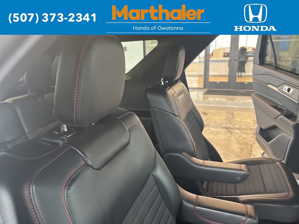 Used 2025 Ford Explorer ST-Line image 17