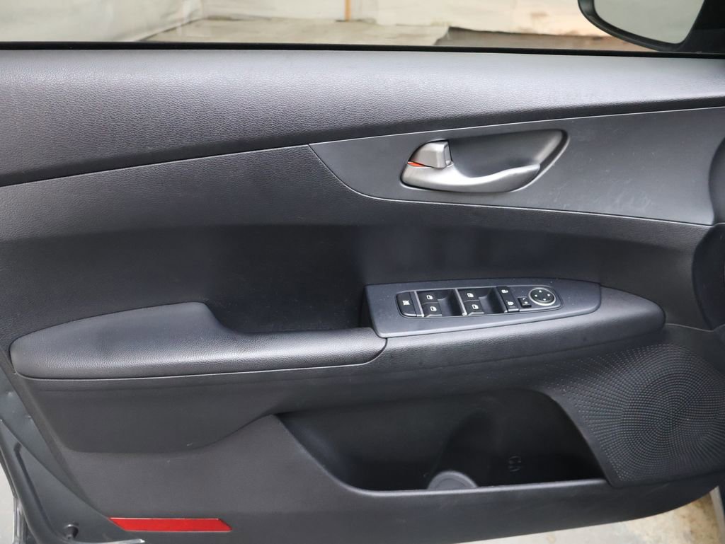 Used 2020 Kia Forte LXS image 15