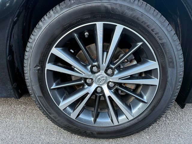 Used 2018 Toyota Corolla L image 12