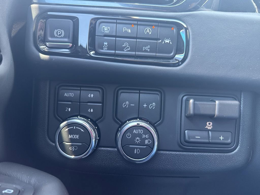 New 2026 GMC Yukon AT4 Ultimate image 18