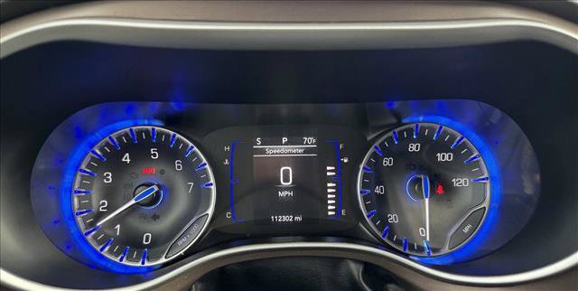 Used 2022 Chrysler Voyager LX FWD image 12