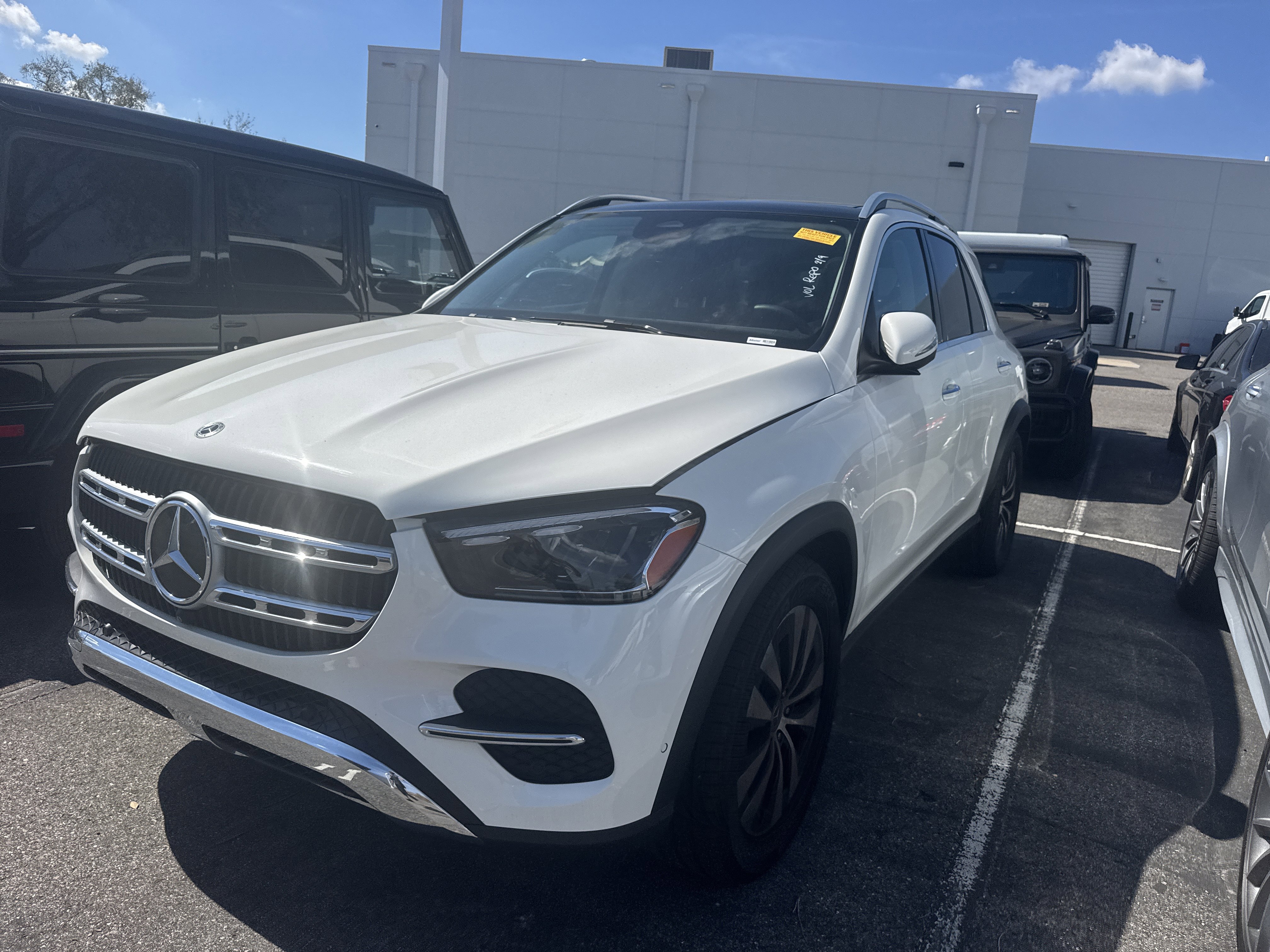 Certified 2025 Mercedes-Benz GLE 350 4MATIC image 4