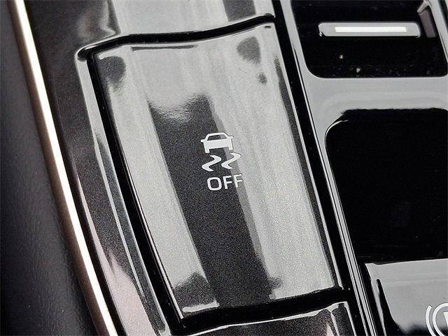 Used 2024 Toyota Crown XLE image 25