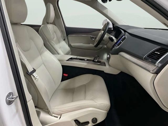 Used 2024 Volvo XC90 B6 Core AWD/4WD image 29