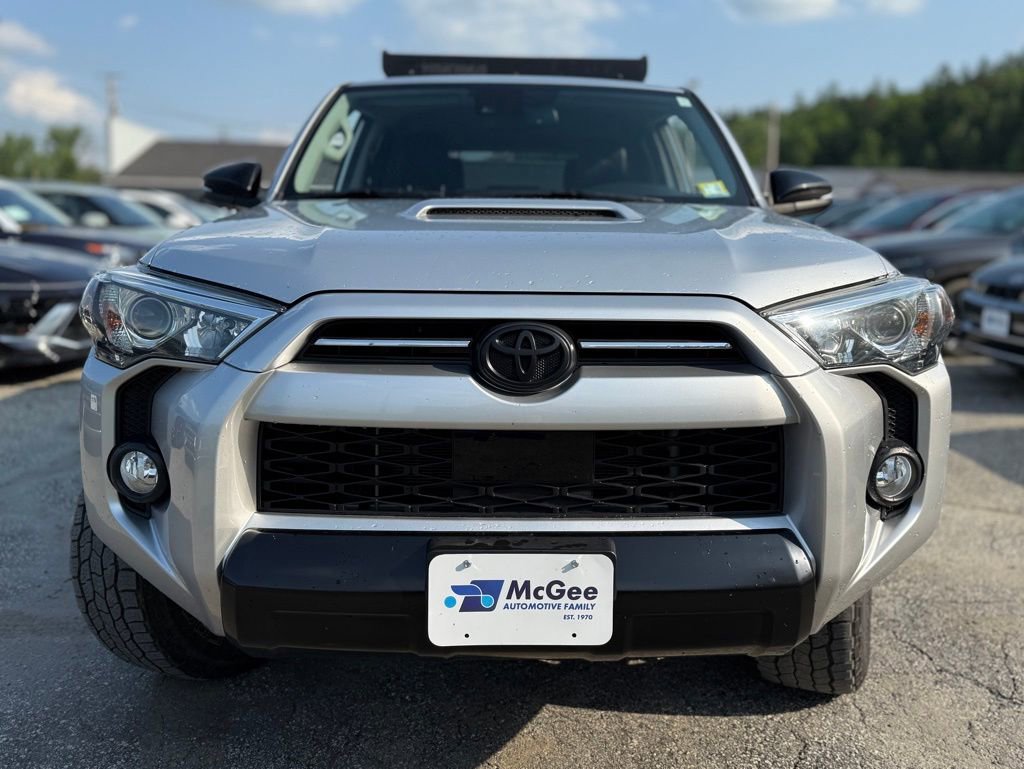 Used 2020 Toyota 4Runner Venture image 2
