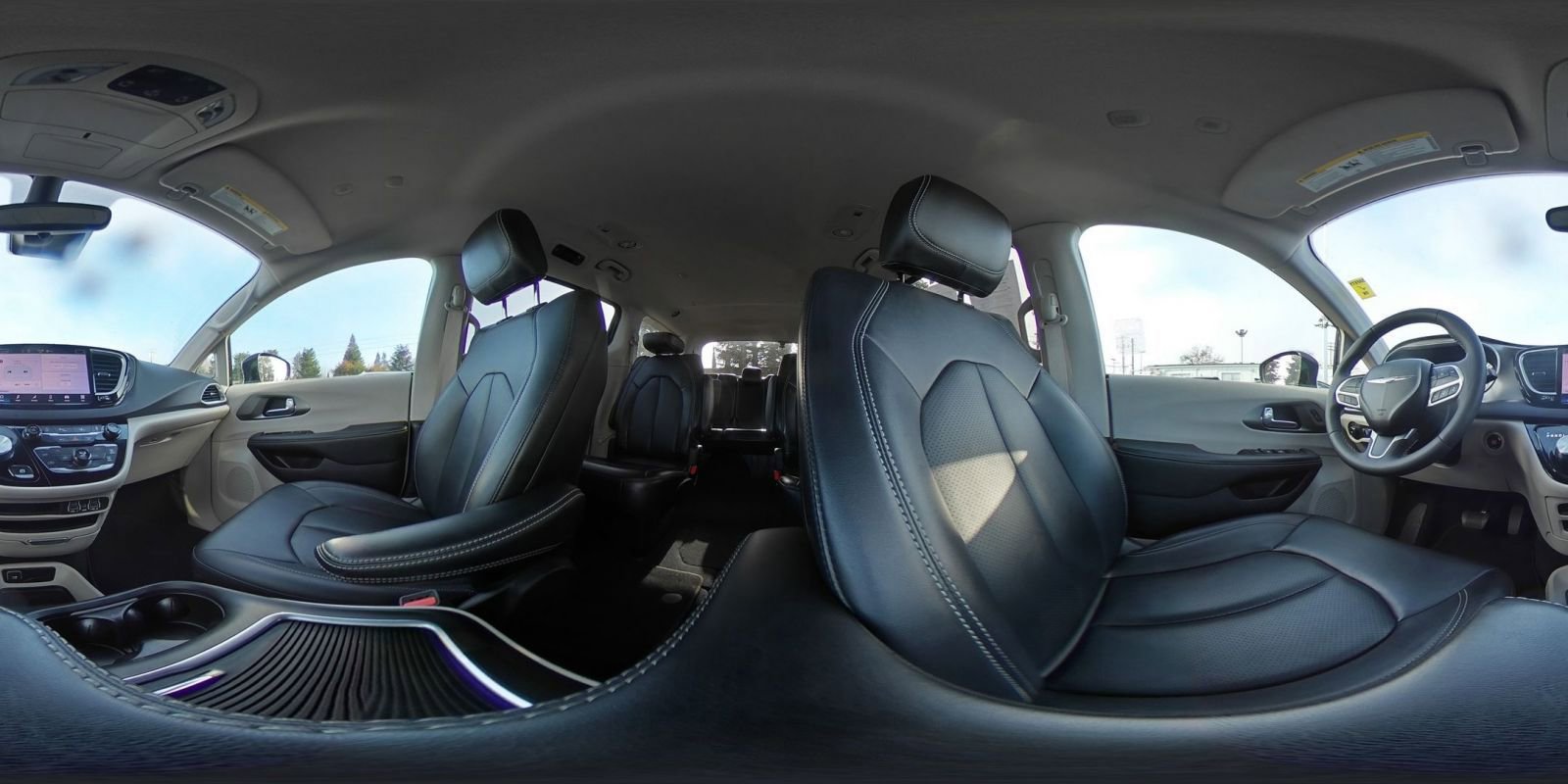 Used 2024 Chrysler Pacifica Touring-L image 45