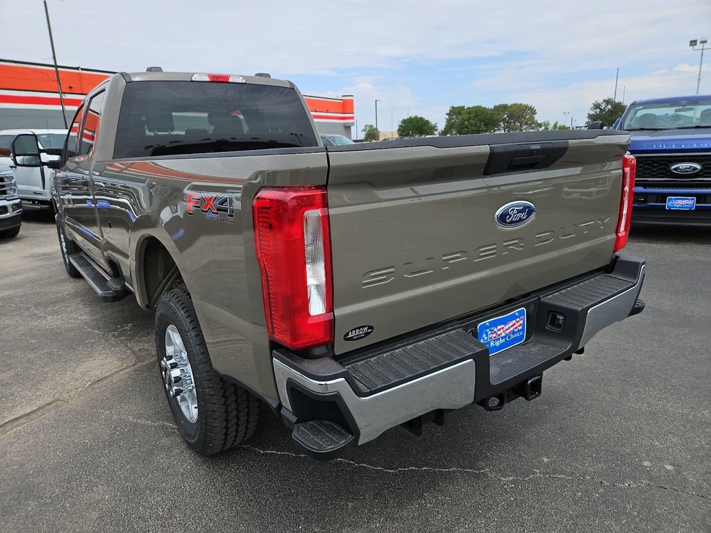 New 2026 Ford F350 XLT w/ FX4 Off-Road Package AWD/4WD image 9