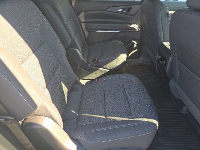 New 2027 Chevrolet Traverse LT w/ Driver Confidence Package FWD image 18