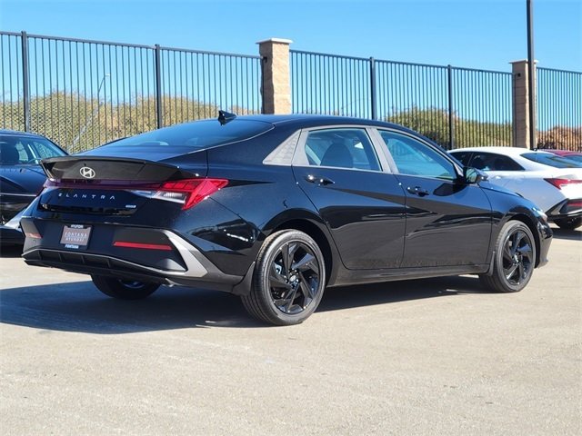 New 2026 Hyundai Elantra Sport image 2