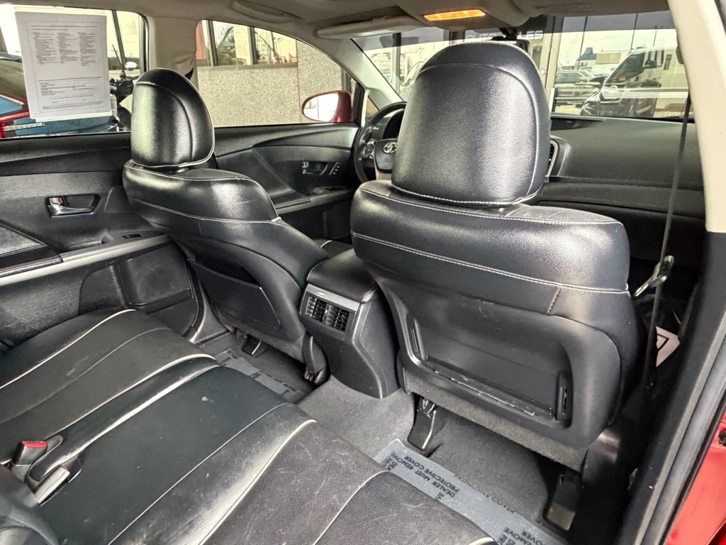 Used 2013 Toyota Venza XLE w/ XLE Premium Pkg FWD image 32