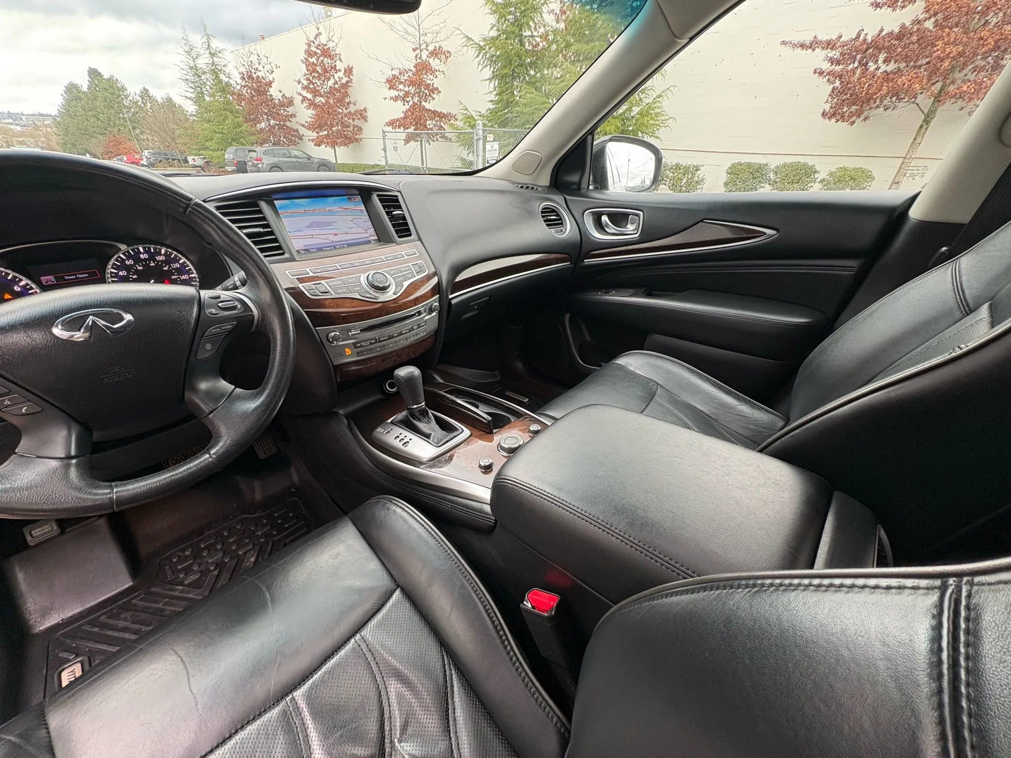 Used 2014 INFINITI QX60 AWD Hybrid w/ HEV Deluxe Touring Package image 17