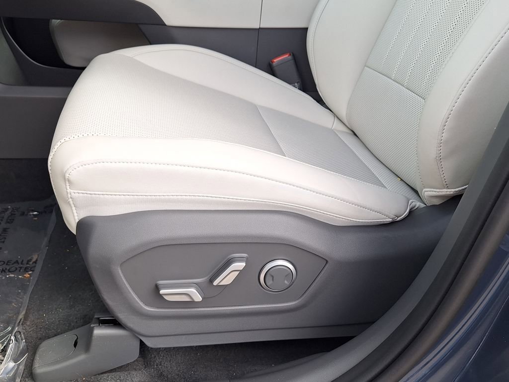 New 2025 Hyundai Santa Fe SEL image 10