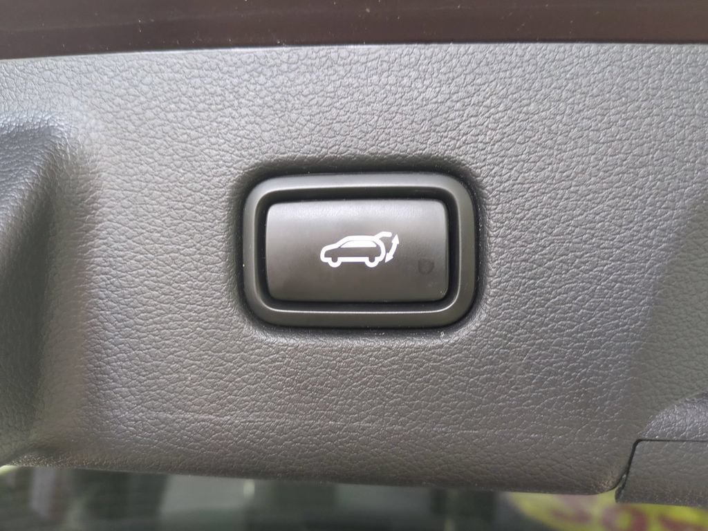 Used 2024 Hyundai Palisade SEL FWD image 15