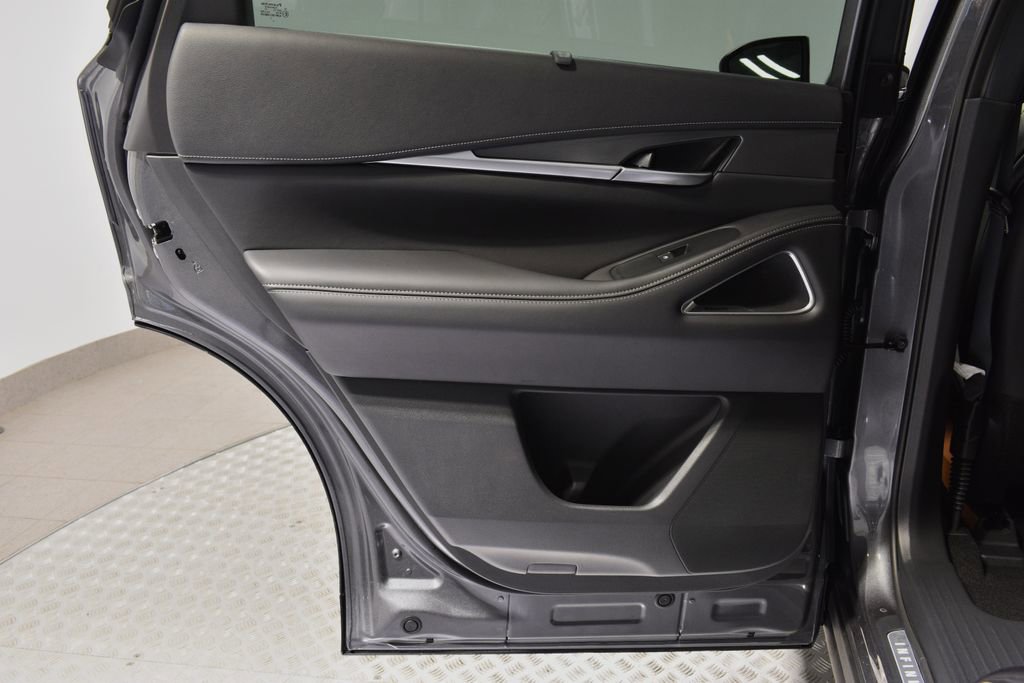 New 2026 INFINITI QX60 Luxe w/ Family Package image 27