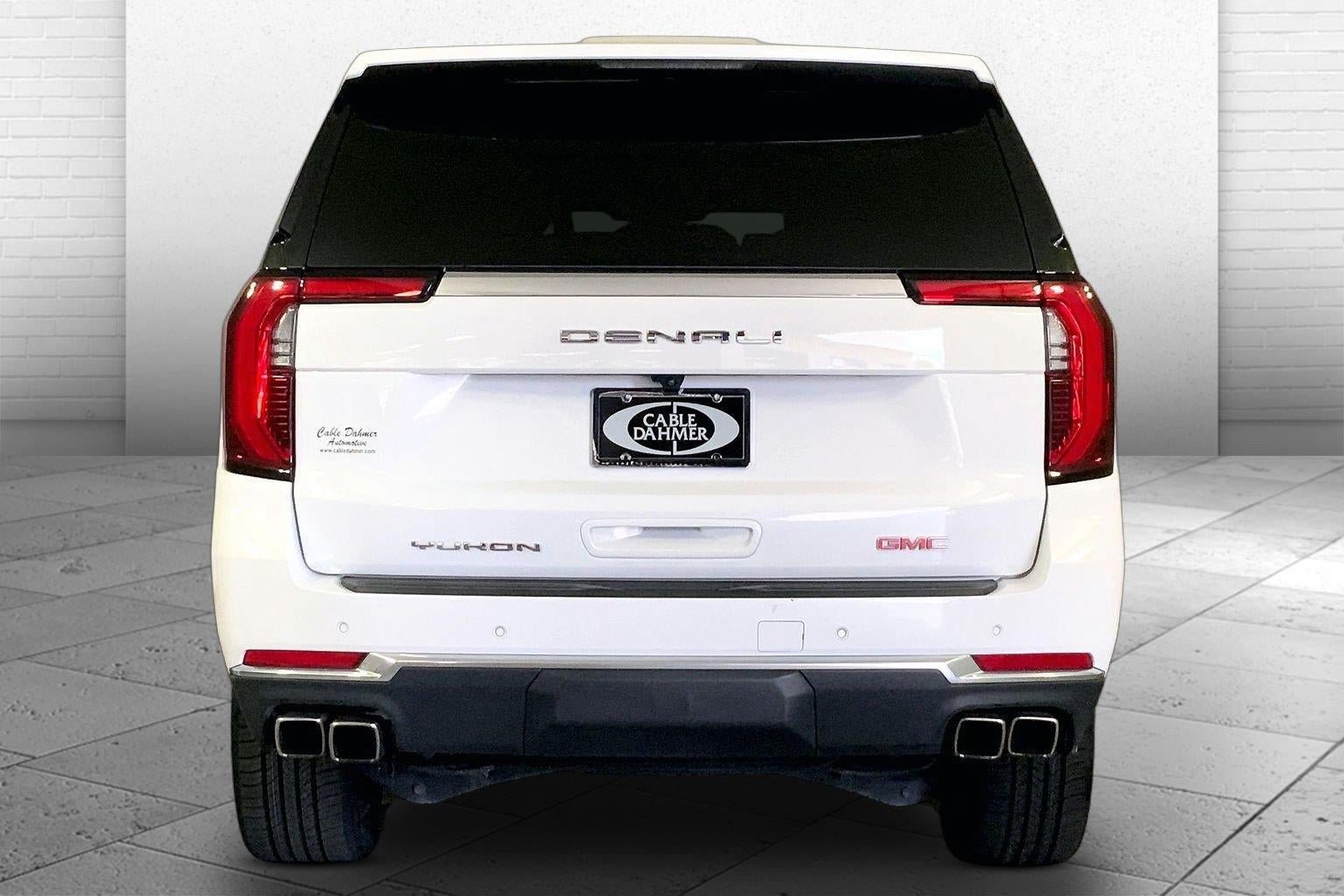 Used 2025 GMC Yukon Denali AWD/4WD image 3