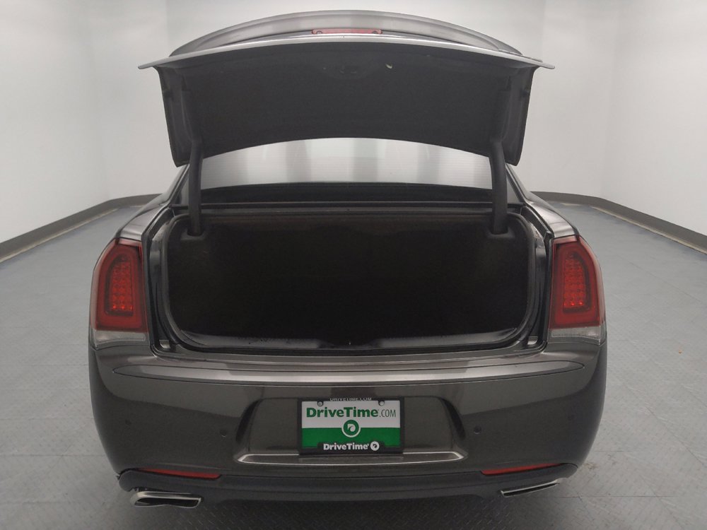 Used 2020 Chrysler 300 S w/ 300S Premium Group RWD image 29