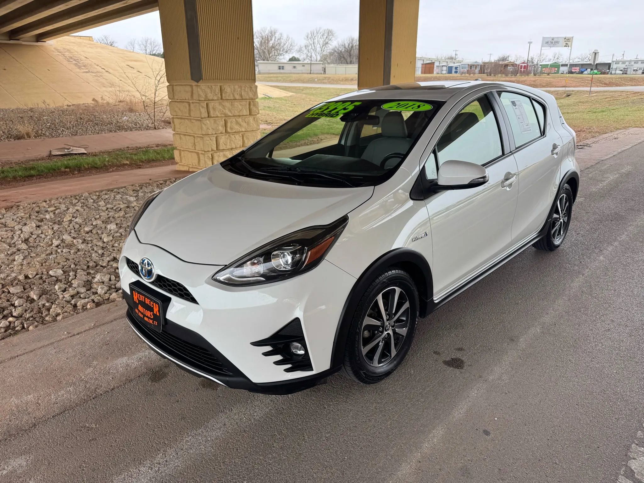 Used 2018 Toyota Prius C Four w/ Carpet Mat Package FWD image 7
