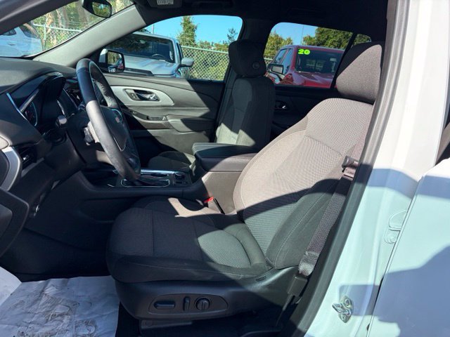 Used 2023 Chevrolet Traverse LT FWD image 14