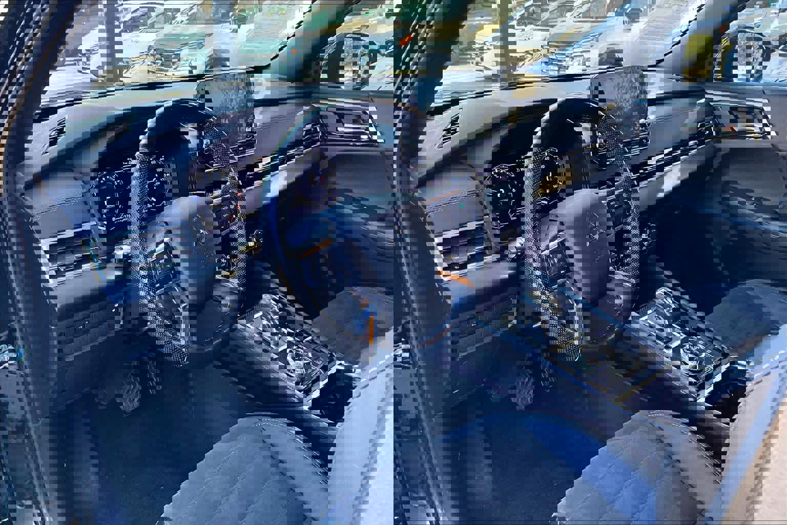 Used 2023 Mitsubishi Outlander SE Black Edition image 17