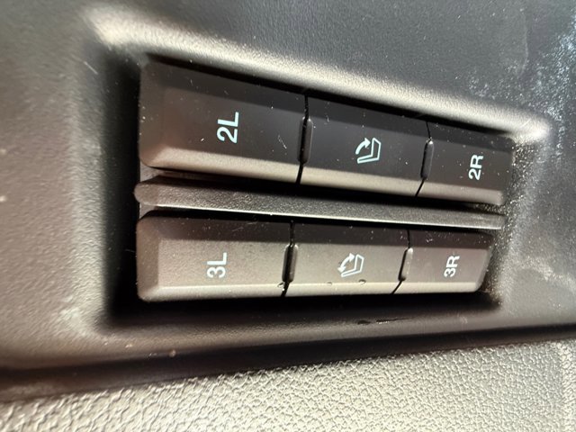 Used 2021 Ford Expedition Max XLT image 31