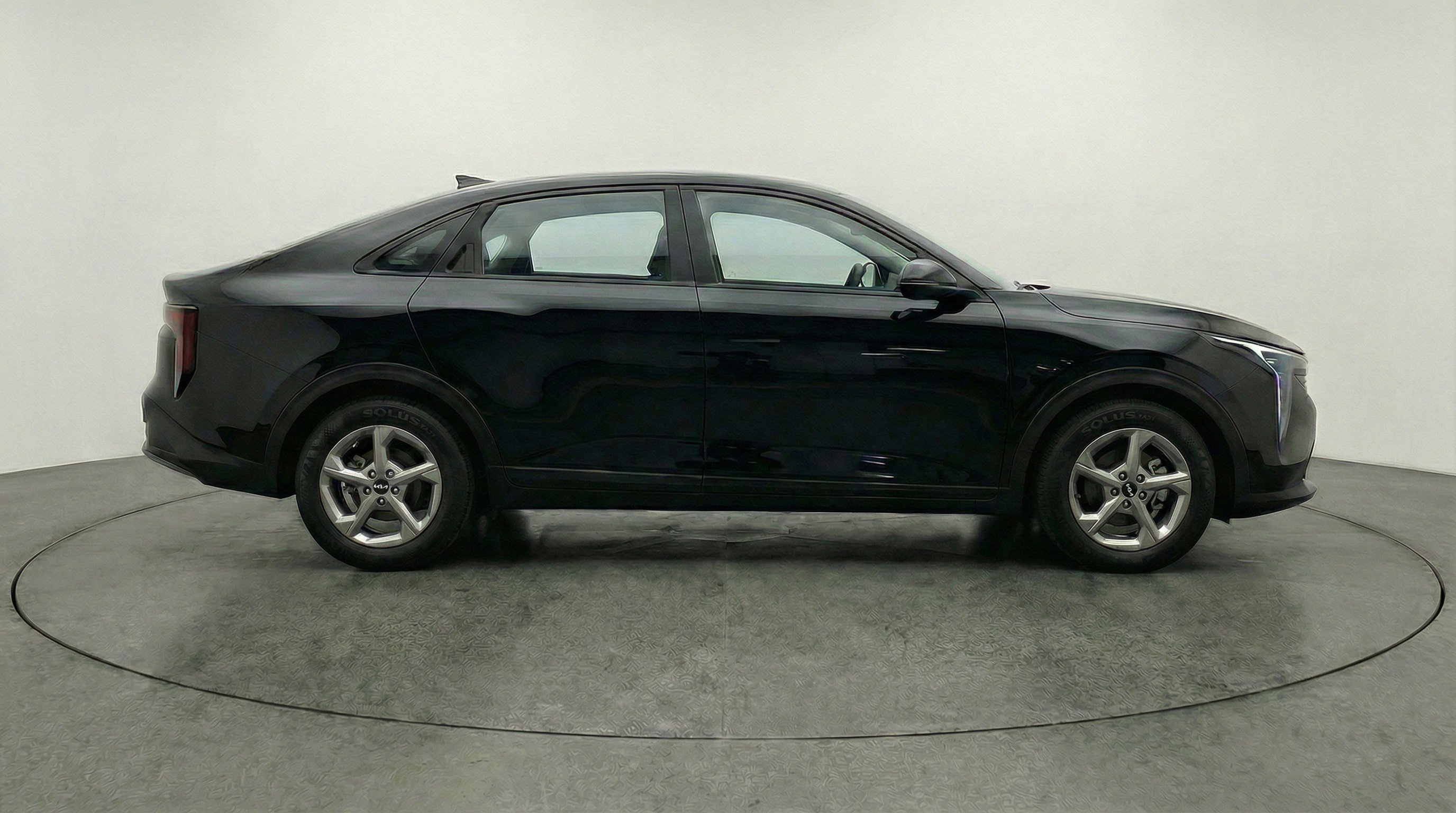 Used 2025 Kia K4 LXS image 11