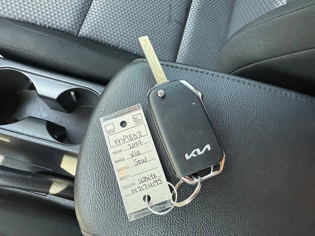Used 2022 Kia Soul LX FWD image 15