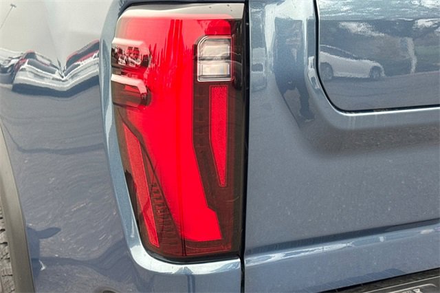 Used 2025 GMC Sierra 2500 Denali image 48