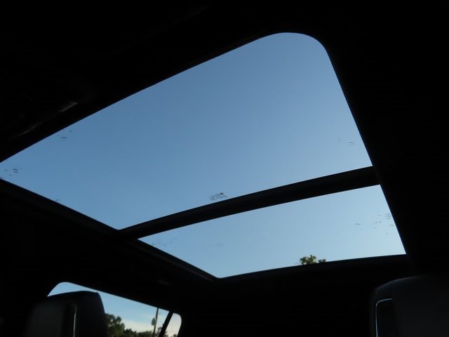 Used 2022 Cadillac Escalade ESV Sport image 4