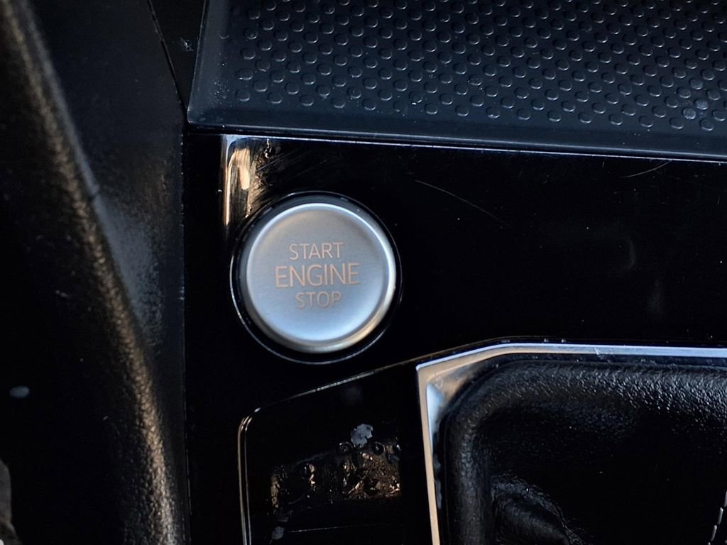 Used 2024 Volkswagen Taos S image 9