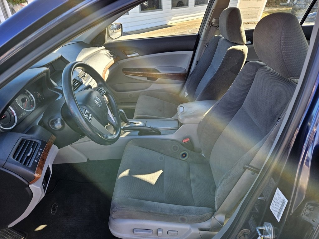 Used 2011 Honda Accord EX image 10