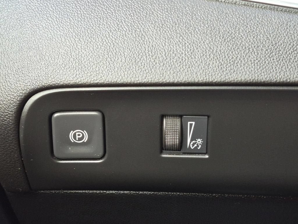Used 2024 Buick Enclave Essence FWD image 20