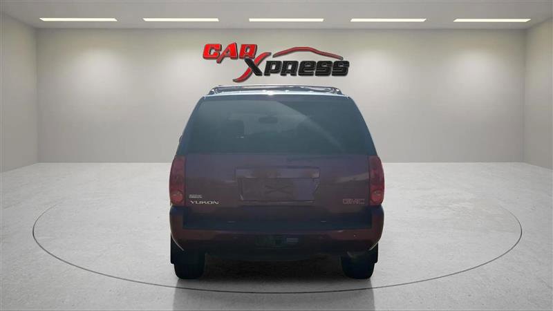 Used 2011 GMC Yukon SLT w/ SLT-2 Equipment Package image 11