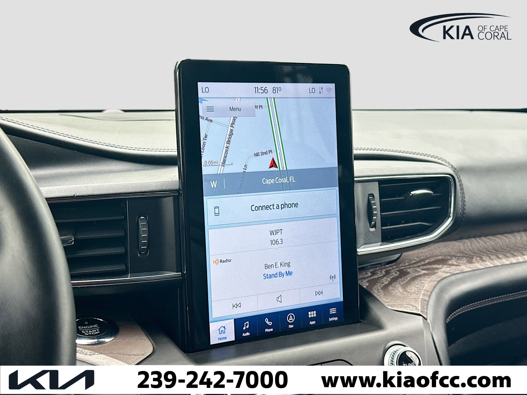 Used 2020 Ford Explorer Platinum w/ Premium Technology Package image 32