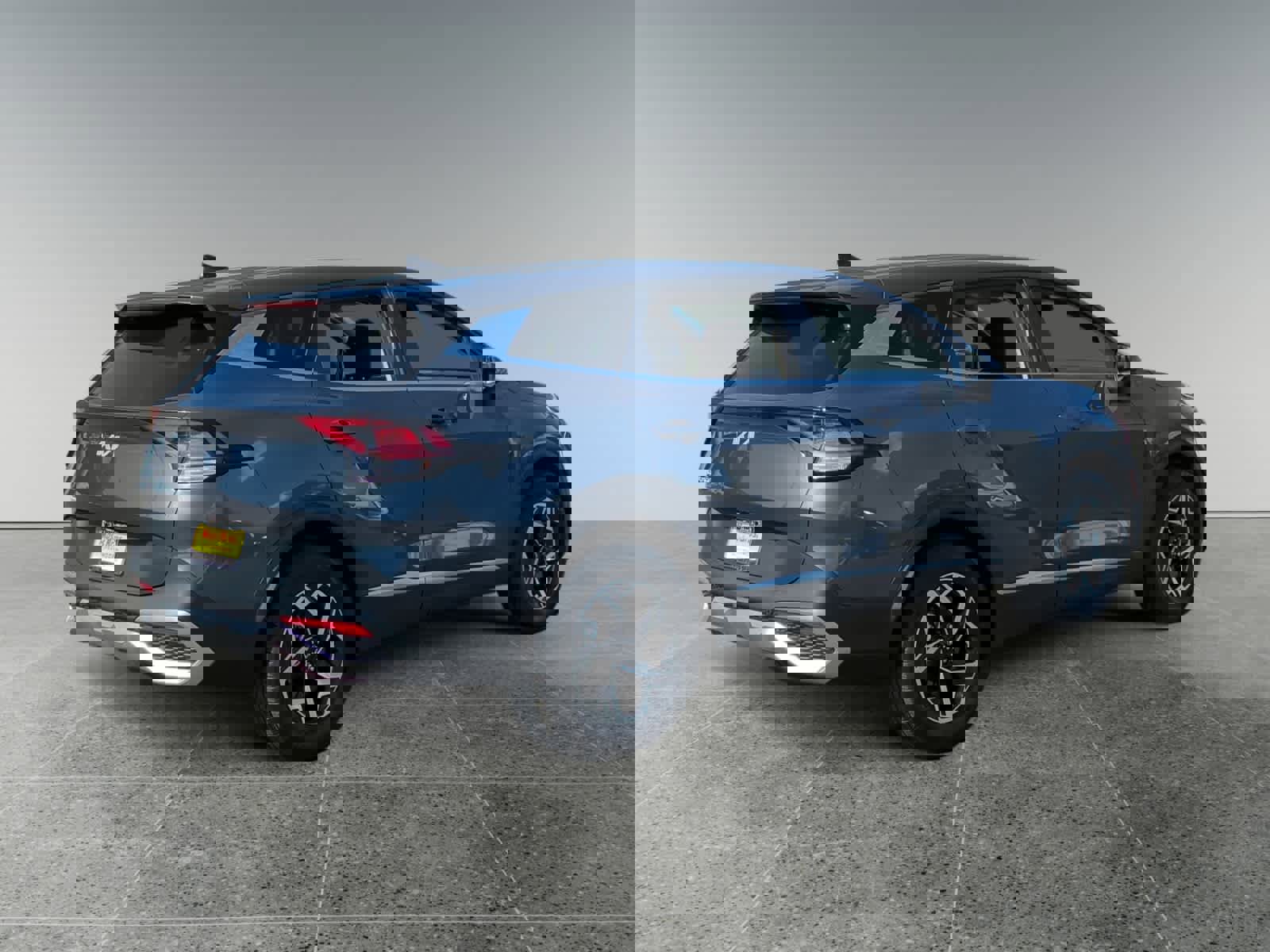 Used 2023 Kia Sportage LX image 5